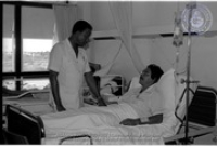 Diputado R.Zaandam a bishita Sr.Hubert Thiel na Hospital- 21 di februari 1984, Image # 2, BUVO