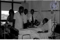 Diputado R.Zaandam a bishita Sr.Hubert Thiel na Hospital- 21 di februari 1984, Image # 3, BUVO
