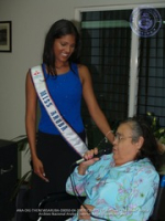 Newly crowned Miss Aruba brightens the day of the residents of St. Michael's Pavijoen, image # 15, The News Aruba