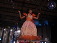 Hillyan Croes is named Carnival Youth Queen 2006, image # 28, The News Aruba