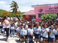 The little children of Jacinta Kleuterschool give a big thank you to the Wyndham Resort management staff, image # 9, The News Aruba