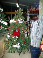 Flora Market unveils their Christmas store for 2007, image # 23, The News Aruba