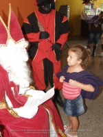 Sinterklaas pays one last visit to the Bibliotica Nacional before departing Aruba, image # 6, The News Aruba