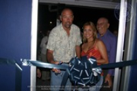 Former MLB catcher Jeff Reed and sister Indira cut the ribbon for Joey Ras' Roadside Cafe, image # 7, The News Aruba