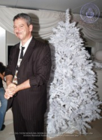 The Freewinds hosts a Christmas concert by singer/composer David Pomeranz, image # 3, The News Aruba