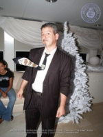 The Freewinds hosts a Christmas concert by singer/composer David Pomeranz, image # 4, The News Aruba