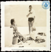 Fotoalbum 'Van Wamelen' 1933-1939, Strandleven Aruba (foto # 100), Van Wamelen, Maarten