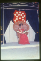 Reina di Carnaval 19 Pamela Brown, durante Eleccion di Reina, Carnaval 20, Aruba, 1974, Aruba Tourism Bureau