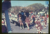 "Dewars White Label", Parada di Carnaval 20, Aruba, 1974, Aruba Tourism Bureau