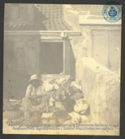 Straatverkoper. Foto Soublette et Fils, Curaçao (ca. 1900-1920), Array
