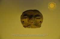 Foto's Joshua van stempels en pijp, 3 november 2015, potret # 15, National Archaeological Museum Aruba