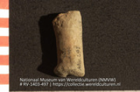 Cilinder (fragment) (Collectie Wereldculturen, RV-1403-497)