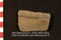 Pot (fragment) (Collectie Wereldmuseum, RV-1403-935a)