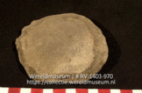 Schijf (fragment) (Collectie Wereldmuseum, RV-1403-970)
