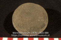 Wrijfsteen? (Collectie Wereldmuseum, RV-1403-984)