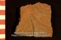 Versierd aardewerk (fragment) (Collectie Wereldmuseum, RV-2049-1)