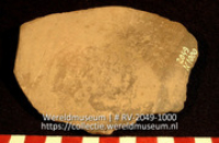 Aardewerk (fragment) (Collectie Wereldmuseum, RV-2049-1000)