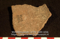 Aardewerk (fragment) (Collectie Wereldmuseum, RV-2049-1016)