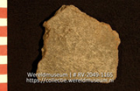Aardewerk (fragment) (Collectie Wereldmuseum, RV-2049-1165)