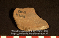 Aardewerk (fragment) (Collectie Wereldmuseum, RV-2049-1168)