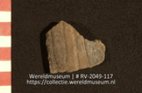 Versierd aardewerk (fragment) (Collectie Wereldmuseum, RV-2049-117)