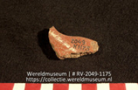 Versierd aardewerk (fragment) (Collectie Wereldmuseum, RV-2049-1175)