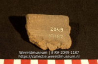 Aardewerk (fragment) (Collectie Wereldmuseum, RV-2049-1187)