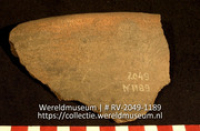 Aardewerk (fragment) (Collectie Wereldmuseum, RV-2049-1189)