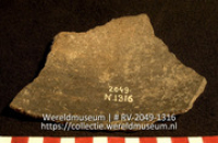 Aardewerk (fragment) (Collectie Wereldmuseum, RV-2049-1316)