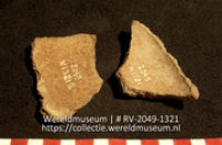 Aardewerk (fragment) (Collectie Wereldmuseum, RV-2049-1321)