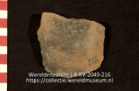 Aardewerk fragment (Collectie Wereldmuseum, RV-2049-216)