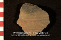 Versierd aardewerk (fragment) (Collectie Wereldmuseum, RV-2049-34)