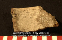 Versierd aardewerk (fragment) (Collectie Wereldmuseum, RV-2049-343)