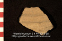 Versierd aardewerk (fragment) (Collectie Wereldmuseum, RV-2049-38)