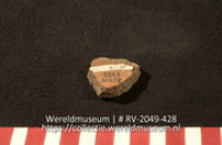 Versierd aardewerk (fragment) (Collectie Wereldmuseum, RV-2049-428)