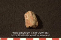 Versierd aardewerk (fragment) (Collectie Wereldmuseum, RV-2049-443)