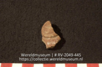 Versierd aardewerk (fragment) (Collectie Wereldmuseum, RV-2049-445)
