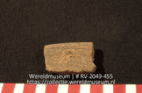 Aardewerk (fragment) (Collectie Wereldmuseum, RV-2049-455)