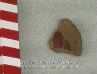 Aardewerk (fragment) (Collectie Wereldmuseum, RV-2049-457)
