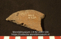 Aardewerk (fragment) (Collectie Wereldmuseum, RV-2049-534)