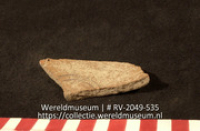 Versierd aardewerk (fragment) (Collectie Wereldmuseum, RV-2049-535)