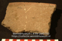Aardewerk (fragment) (Collectie Wereldmuseum, RV-2049-550)