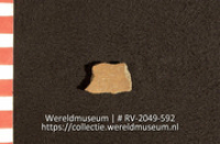Aardewerk (fragment) (Collectie Wereldmuseum, RV-2049-592)