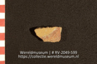 Versierd aardewerk (fragment) (Collectie Wereldmuseum, RV-2049-599)