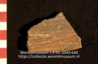 Versierd aardewerk (fragment) (Collectie Wereldmuseum, RV-2049-640)