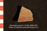 Versierd aardewerk (fragment) (Collectie Wereldmuseum, RV-2049-643)