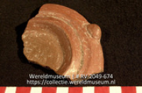 Versierd aardewerk (fragment) (Collectie Wereldmuseum, RV-2049-674)