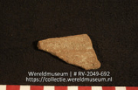 Aardewerk (fragment) (Collectie Wereldmuseum, RV-2049-692)