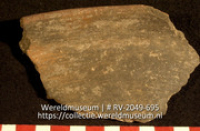 Aardewerk (fragment) (Collectie Wereldmuseum, RV-2049-695)
