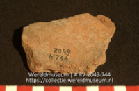 Aardewerk (fragment) (Collectie Wereldmuseum, RV-2049-744)